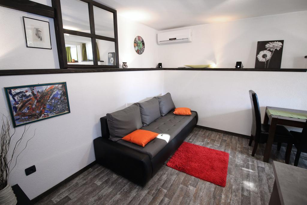 Apartments Nevija Ровінь Екстер'єр фото
