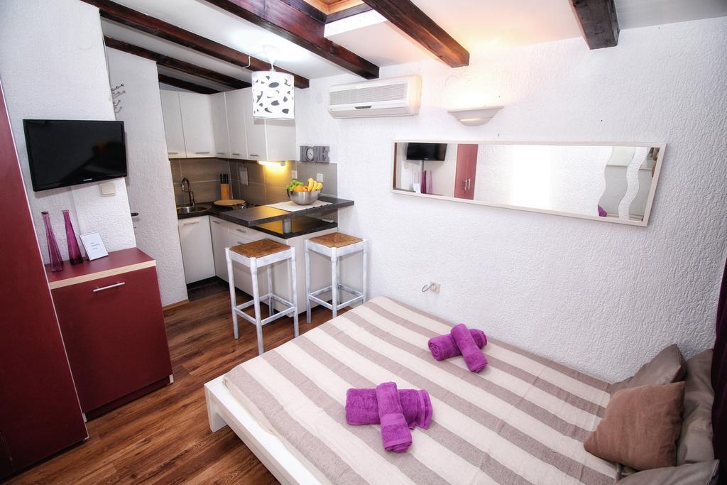 Apartments Nevija Ровінь Екстер'єр фото